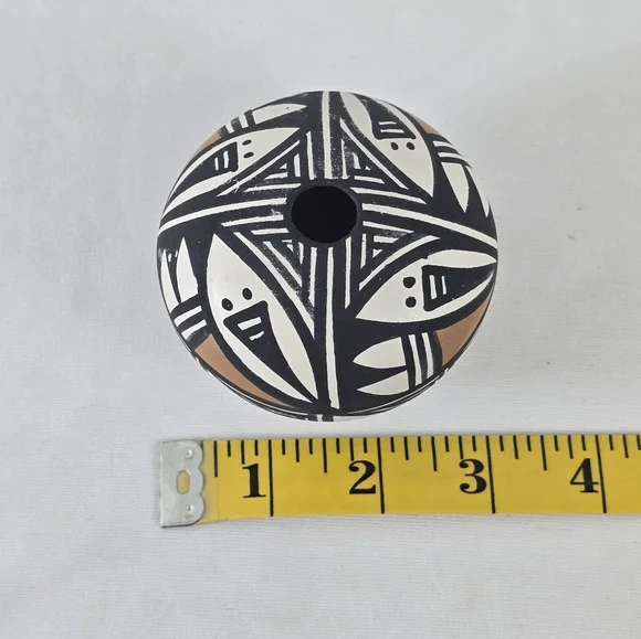 Native American Acoma Indian Hand Painted Seed Pottery by Antonio - Picture 7 of 8